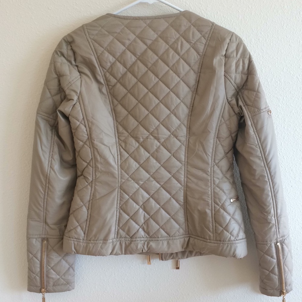 Stylish Jacket - Picture 4 of 5